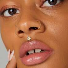 Giga 1PC ASTM F136 Titanium Flower CZ Opal Cartilage Earring 16G Threadless Helix Tragus Stud Nose Lip Flat Back Labret Piercing Women Jewelry Earring Studs Classic