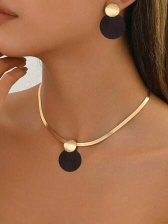 3pcs Elegant Necklace + Earrings Jewelry Set For Women, Fashion Golden Flat Snake Chain, Geometric Spiral & Round Pendant Design, Choker Necklace For Daily, Holiday, All Seasons, High-End Gift Accessories