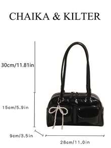 1 件 CHAIKA & KILTER 纯色亮面 PU 皮革单肩包，女士时尚多口袋大容量波士顿保龄球包，拉链开合，适合日常和户外使用（与吊坠一起出售）