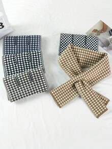 1 szt. szalików dla kobiet, akcesoria zimowe. Ten mały, dzianinowy szalik w kratkę to wszechstronny, jesienny i zimowy kołnierz ortopedyczny dla kobiet. To gruba i ciepła osłona na szyję do jazdy na rowerze na świeżym powietrzu.