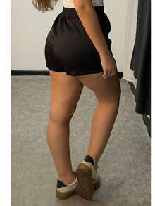 Short Feminino Alfaiataria com Elastico na cintura casual e elegante