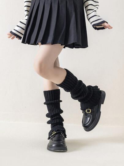 زوج من جوارب الساق للأطفال/جوارب الساق للبنات، جوارب سوداء سادة، جوارب طويلة إضافية، كلاسيكية وعصرية، مناسبة للارتداء اليومي/التصوير الفوتوغرافي للموضة