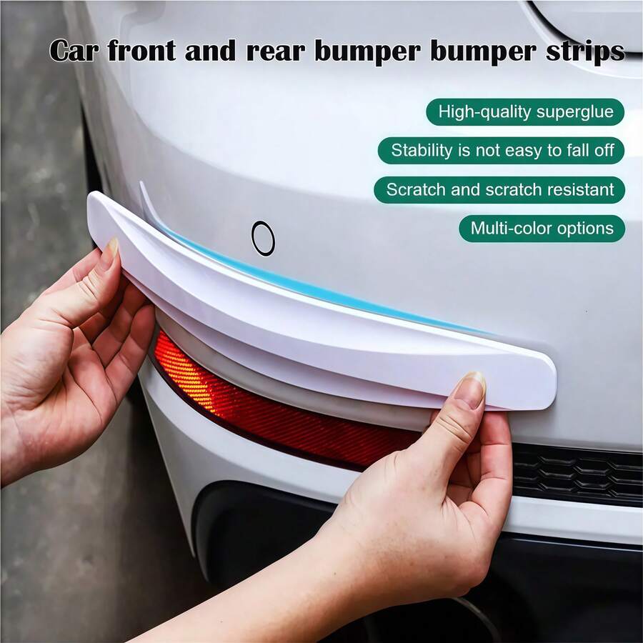 4件通用碳纤维防刮保护贴。采用耐用PC材质，专为保护前后保险杠而设计，增强防护性能。适用于轿车、卡车、SUV，简洁实用，有助于减少保险杠损坏。