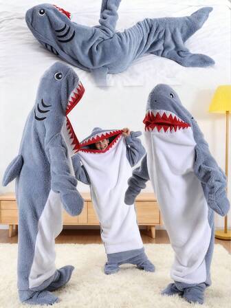 Cartoon Shark Sleeping Bag, Flannel Pajamas, Contemporary Style, Soft Polyester, Machine Washable, Home Wear, Bath Towel Theme, Knit Fabric, 250g/㎡