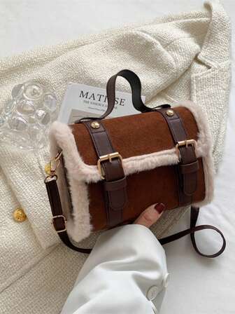 Bolsa tiracolo pequena com aba da moda para mulheres, bolsa quadrada pequena com acabamento fofo, bolsa carteiro de ombro, bolsa de pele recém-chegada, combina perfeitamente com roupas de outono, roupas de outono para mulheres, bolsa de pele recém-chegada para mulheres