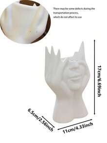 Vase en céramique blanche, vase buste de forme féminine mi-corps. Style boho minimaliste, décoratif, moderne et nordique. Vase à fleurs pour la décoration de la maison, du salon, du bureau et des étagères de livres