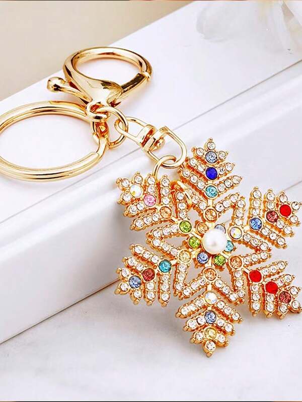 Llavero de coche con colgante de metal con strass en forma de copo de nieve navideño, accesorio de moda para bolso, regalo al por mayor para maestros, amigos, hermanas, ideas de regalo