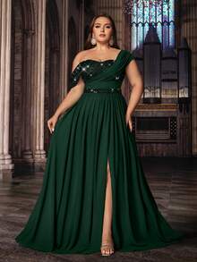 Plus Size Elegant Solid Color Chiffon Sequin Patchwork Strapless Slit Maxi Dress - Dark Green - View 1