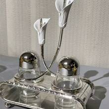 1 Set di Barattoli Porta Spezie, Saliera e Pepiera in Stile Vintage Dorato a Disegno di Tulipano, Adatti per Uso Domestico, Commerciale e Varie Occasioni