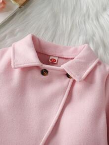 3件套女童休闲可爱保暖套装：简约时尚粉色羊毛保暖外套+格子蝴蝶结连衣裙+蝴蝶结羊毛帽