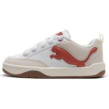 Puma 男女通用舒适休闲系带低帮运动鞋，Park Lifestyle SD 轻便户外运动鞋，适合日常穿着 - 彪馬白-磚紅-暖白 - 查看 1