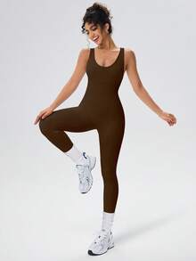 NcmRyu 1 件女式无缝弹力纯色交叉后背设计罗纹运动休闲连体裤 - 摩卡棕 - 查看 8