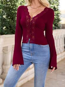 Áo nữ mùa đông Onicee, màu đỏ tía, kiểu dáng thời trang và gợi cảm, cổ chữ V, viền ren và cài nút. - Màu Đỏ Sâu - Xem 6