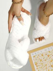 Women's Fashionable Fluffy Slippers, Cross Striped Fluffy Slippers, Soft And Lightweight Indoor Home Slippers, Quiet Carpet Slippers, Open Toed Slippers - White - View 4