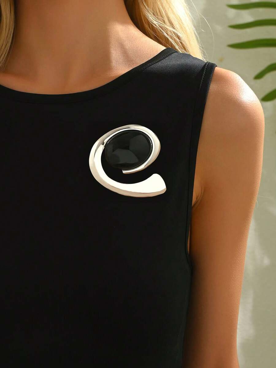 1pc 2025 New Elegant Vintage Brooch, Multiple Styles Available: 3D Floral, Gold Rhinestone Bow, Geometric, Lips With Rhinestones, DIY Hand-Painted Drip Oil Bees, Bee Shaped, Insect Shaped, Fish Eye With Rhinestones, Gold Flower, White Magnolia, Feather, Sun, Comma Brooch, High-Quality Women's Brooch For Holiday, Party, Suitable As Gift For Valentine's Day, Thanksgiving, Mother's Day