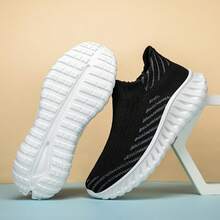 Men's Shoes 2025 New Autumn Fly-Woven Mesh Soft-Soled Socks Shoes Men's Slip-On Soft-Soled Casual Sneakers - Black and White - View 4