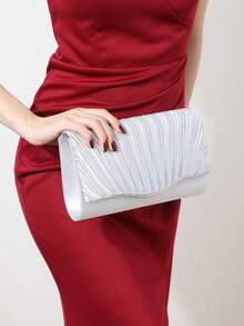 时尚优雅的褶皱缎面手拿包