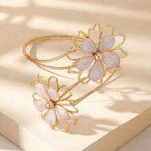 1pc Fashionable Elegant Vintage Open Flower Arm Cuff, Suitable For Daily Gatherings, Valentine's Day Gift, Mother's Day Gift, And Gifts For Family