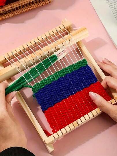 1PC Hand-Woven Loom Set Toy For DIY Yarn Weaving And Tapestry Making - Four Seasons Wooden Loom Set. Develops Children's Fine Motor Skills. Ideal Activity Toy For Nursery Boys And Girls. Perfect For Crafting Wall Hangings And Coasters. (Yarn Colours Randomised). Back-To-School Season.