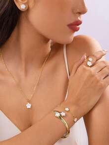 Conjunto de 5 joias de liga com design de flores da sorte, presente moderno para mulheres, pulseira de cristal de cura, promove a cura energética espiritual, adequada para uso diário, presente ideal para família, esposa ou parceira