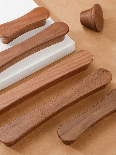 1个胡桃木家具柜/抽屉拉手，天然木纹