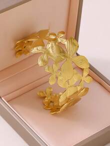 1件优雅法式不锈钢蝴蝶花朵手链，高端钛钢手链，适合女士日常佩戴、派对装扮、派对礼物、女友生日礼物 - 金黃色 - 查看 4