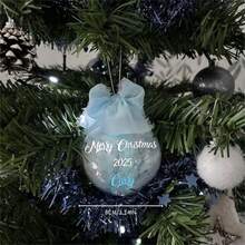 1 pezzo Ornamento natalizio personalizzato con piume e nastro, decorazione personalizzata per albero di Natale, decorazione per feste di Natale, palla di Natale personalizzata