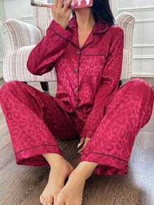 Pink Leopard Jacquard Women Long Sleeve Top & Pants Pajama Set, Winter Clothes - Burgundy - View 1