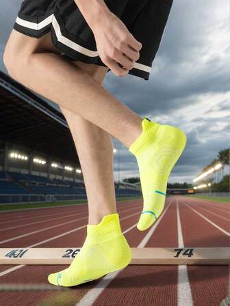 1 双女式短筒跑步袜，速干透气马拉松袜