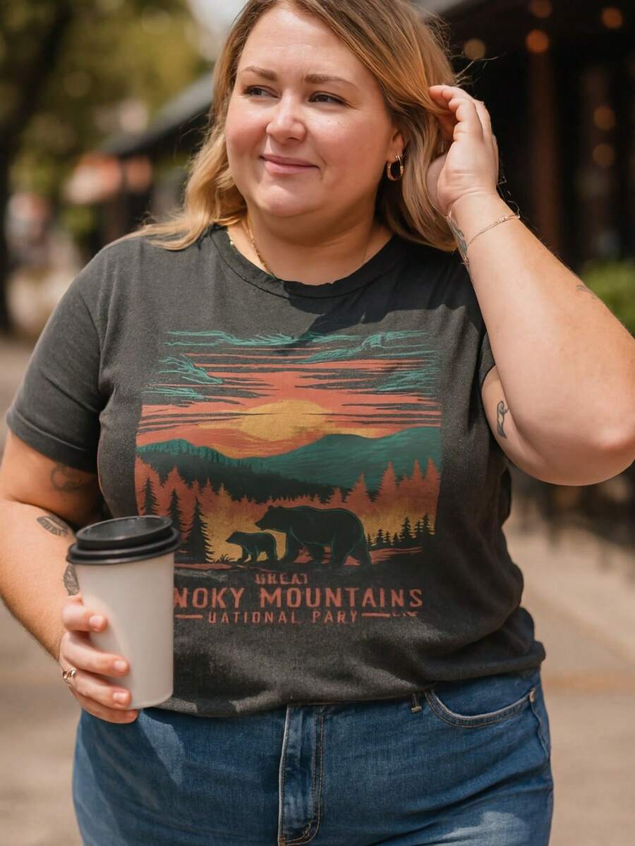 Tshirt Feminina Estilosa Estampada Smoky Mountains Lançamento Camiseta 100% Algodão Camisetão Solta Oversized Plus Size Camiseta - Maresia Tshirt - Chumbo - Visão 1
