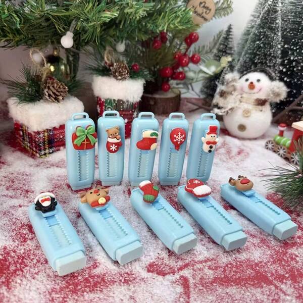 3/5 Stücke Weihnachts-Radiergummis - Skalierbare blaue Tipp-E-Stil Korrekturen mit Weihnachtsmann-, Rentier- und Schneemann-Mützen - Feiertags-Zubehör, Feiertags-Party-Geschenke, Erwachsenen-Geschenke (3 oder 5 im Großpackung), minimalistische Weihnachtskarten, einfarbige Weihnachtskarten