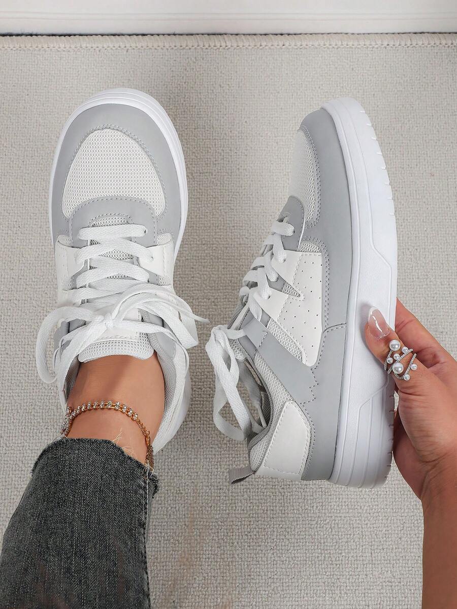 Simple & Fresh White Splicing Light Grey Mesh Combination Casual Skateboard Shoes, Breathable Flat Bottom Comfortable And Durable, Suitable For Travel, Holidays, Gifts, Breathable Round Toe Lace-Up Casual Shoes, Outdoor Hiking Shoes For Women - White Ash - View 1