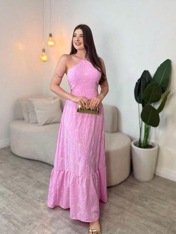 Vestido bordado com bojo forro frente  única com amarração nas costas