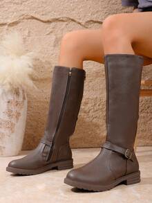 Boots, A Pair Of Women's Retro, Slim Fit, Fashionable And Versatile. In Fact, Long Knight Boots With Retro Design Can Be Paired With Short Skirts Or Coats To Create An Elegant Temperament. Suitable For Daily Commuting Or Some Leisure Occasions.