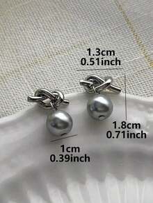 "1 Pair French Minimalist Small Faux Pearl Stud Earrings For Women – Luxurious And Elegant Everyday Jewelry, Perfect For Dates, Casual Or Special Occasions, Timeless And Chic Design To Complement Any Look" - 灰色 2 - 查看 4