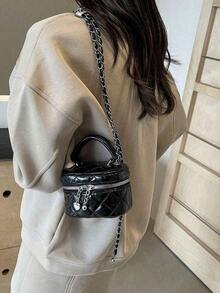 [US-Based Shipping]New Fashion Classic Versatile PU Waterproof Fabric, Quilted Women's Handbag, Lightweight And Portable Zipper Opening And Closing Design Love Zipper Decoration Crossbody Box Round Bag,Fashion Solid Color Embroidered Rhombic Crossbody Bag,Coin Purse Bag,Portable Box,Suitable For Shopping, Suitable For Travel, Shopping And Commuting,Mini Women Handbag,Suitable For Holding Cards And Keys Cute Coin Purse With Heart Decoration Y2k Women's Bag Suitable For Daily Use,Women's Fall Clothing Winter Clothing Christmas Halloween Gift Pumpkin Skeleton Fall Spider Autumn Velvet Furry Party Fuzzy Plush,Black Purse Bags Purses And Bags Women Red Purse Bags For Women Tote Bag Silver Purse Carteras Para Mujer Pink Purse Crossbody Bags For Women Bolsos Para Mujer Handbags For Women Purses For Women Beach Bag Mini Purse Tote Bags For Women Black Bag Brown Bag - 彩色 - 查看 3