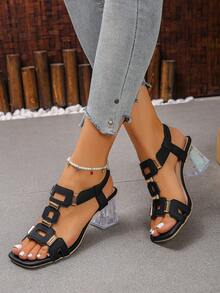 这款时尚舒适的女士水晶高跟凉鞋采用搭扣设计,适合日常休闲穿着,也适合参加派对、宴会或夜间约会。它是女性的必备单品。 - 黑色 - 查看 5