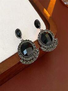 1 Pair Vintage Style Women's Earrings With Elegant Black Crystal Pendant Design, Perfect For Fashionable And Versatile Look