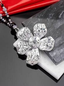 1 PC Retro Fashion Bohemian-Style Alloy Beaded Necklace With Floral Pattern, A Daily Wear Accessory For Ladies, An Exquisite Gift For Christmas, Couples And New Year.