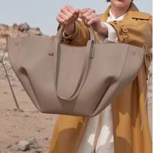 Bolso de mano de piel para mujer, bolso de hombro de gran capacidad, bolso retro de media luna para el trabajo, compras, escuela, viajes y uso diario. - Gris - Ver 1