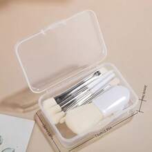 Conjunto de 6 pincéis de maquiagem para viagem, ideais para olhos, rosto e base. Mini pincéis cosméticos portáteis com cerdas macias de nylon e cabo de ABS. Essenciais para a volta às aulas.