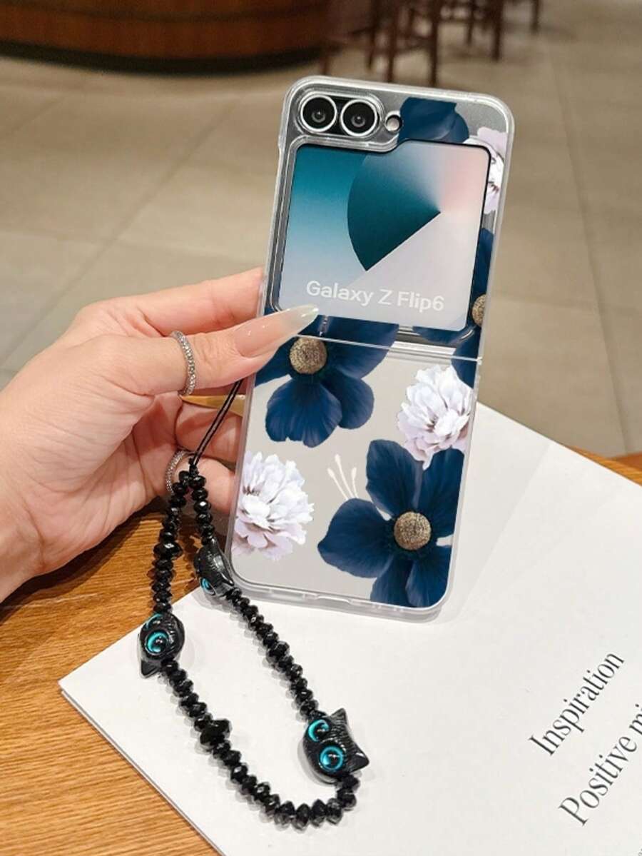 Fashionable Minimalist Matte PC Material Foldable Phone Case With Cute Floral Decor, Matching Color Bracelet, Effectively Protects Phone And Prevents Drops, Compatible With Samsung Galaxy Zflip 3/Zflip 4/Zflip 5/Zflip 6/Zflip 7, OPPO Find N3 Flip, Razr 50 Ultra/Razr 60 Ultra/Razr 60/Razr 50, MIX Flip, Galaxy Z Flip7 FE - Clear - View 1