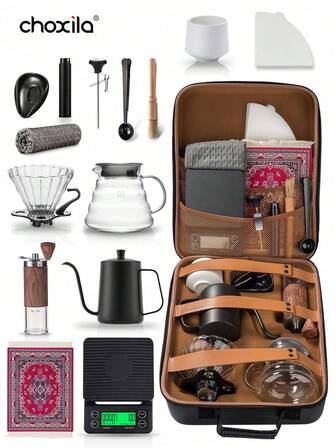 choxila Juego de 15 piezas para hacer café por goteo con caja de herramientas, juego de café V02 para verter, juego de accesorios de café manual, el juego de café V02 incluye: cafetera de goteo, cafetera, filtros de café, molinillo de café, bandeja de café, tazas de café, balanza digital, cuchara de café, termómetro, botella rociadora, paño de limpieza, alfombrilla de café, caja de almacenamiento de café portátil, papeles de filtro y cepillo de limpieza.