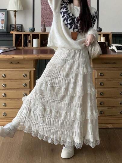 2026 春季女装法式蕾丝层叠拉绒褶皱荷叶边下摆喇叭裙