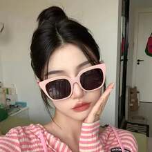 1 Piece Women's New Classic Elegant Glasses - Pink Ultra-Light Large Square Frame, Fashion Stylish Design, Comfortable Wearing Experience, Suitable For Daily & Casual Occasions, Ideal For Style-Focused Females, IWD 2026 Special, Women's Day Gift For Mom/Girlfriend, Goddess Day Beauty Gift, Best Gift Choice, Premium Quality, Fast Shipping, Gift Ready - 粉色 - 查看 3