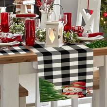 1/25 pièces Bonhomme de neige de Noël avec carreaux noir et blanc, chapeau rouge, écharpe rayée rouge et blanche tenant une canne en bonbon, chemin de table en lin imprimé d'un arbre de Noël vert. Convient pour les fêtes de Noël, les dîners d'anniversaire, la décoration de cuisine et de salle à manger, les meubles et la décoration textile de la maison. C'est un article de décoration polyvalent convenant à toutes les saisons, parfait pour les décorations de fête et de vacances, également un excellent cadeau pour les parents et les amis.