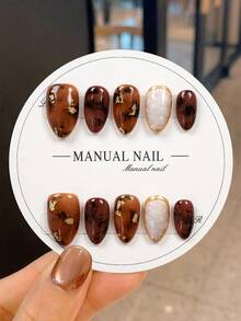 JUTI 10片装 奢华手工短杏仁形美甲贴片 | 焦糖棕色金箔墨迹点缀美甲贴片 | 可重复使用，日常及秋冬节日优雅美甲 | 完整美甲套装，包含1个指甲锉和果冻胶美甲用品 - 彩色 - 查看 1