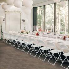 10-Pack Heavy-Duty Folding Chairs With Folding Mechanism - Extra Wide Seats (15.5x15.5in), 350lb Capacity - Lightweight Stackable Wedding, Party, Banquet, Event Chairs - Easy Storage For Home, Events, Rentals - White Plastic Chairs For Adults, Outdoor Seating, Simple Design, Sturdy Frame, Wedding Planners - 白色364 - 查看 9