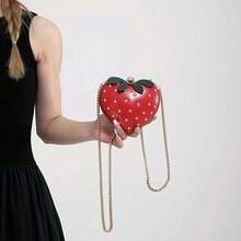 JLCH 可爱的草莓形斜挎包，时尚约会礼物链条单肩包，红色草莓设计搭配金色铆钉和链条肩带，优雅百搭，适合日常必需品