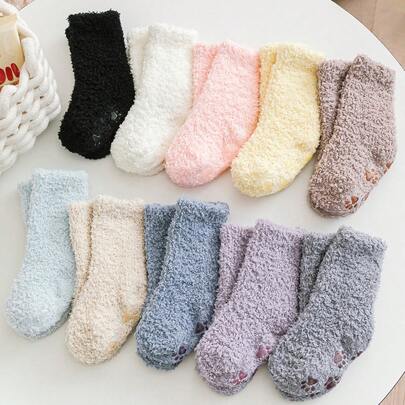 زوج من جوارب الأطفال ذات اللون الأحمر المرجاني الصلب، جوارب أطفال مسمكة مزودة بنقاط مانعة للانزلاق للارتداء في المنزل، مناسبة للخريف والشتاء